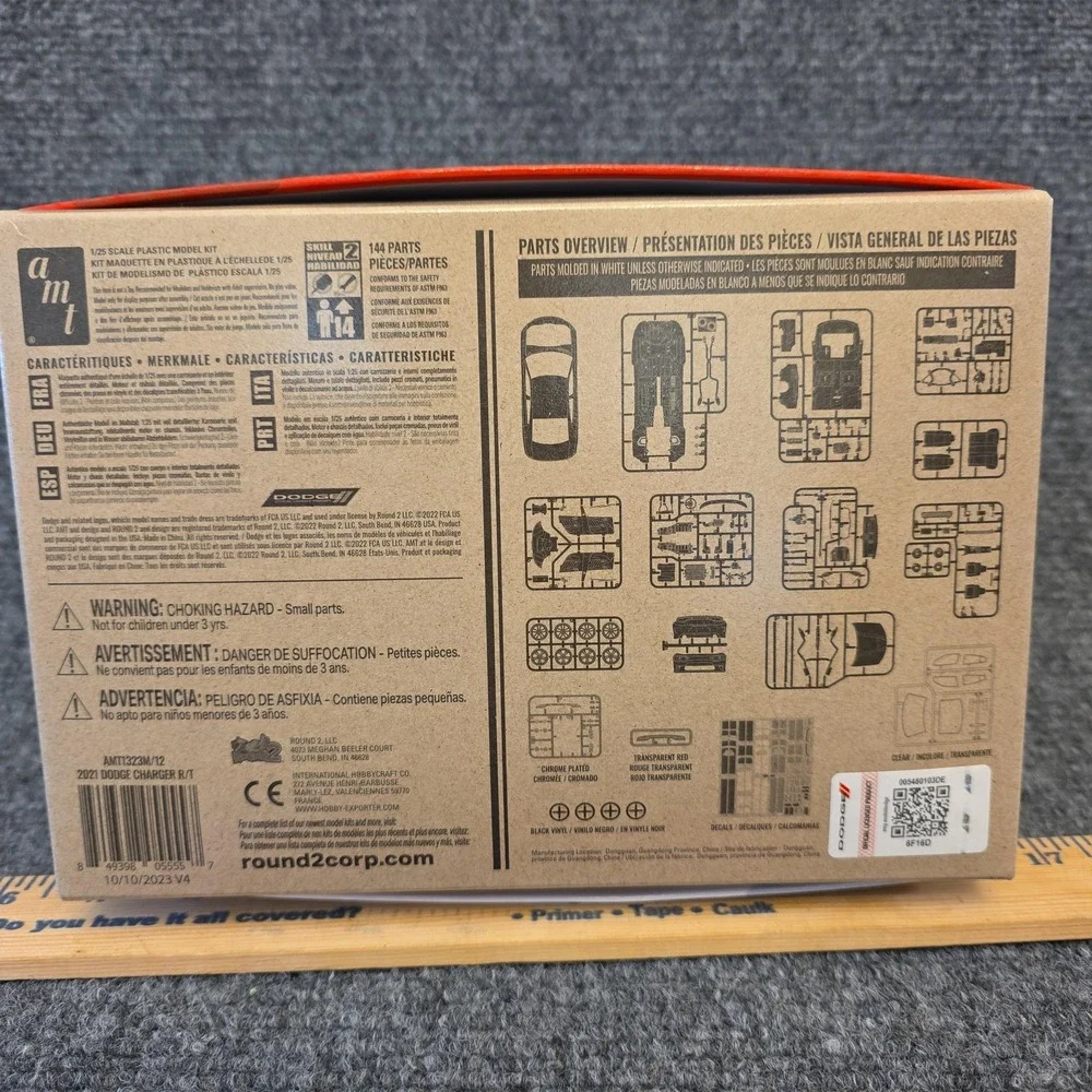 AMT 2021 Dodge Charger R/T 1/25 Plastic Model Car Kit New Red 144 Parts Skill 2